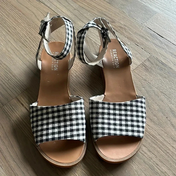 KENNETH Cole Reaction black and white Sandal, 6 - Picture 1 of 5